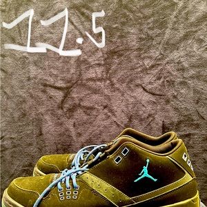 Jordans men’s multicolor, 11 1/2 3/4